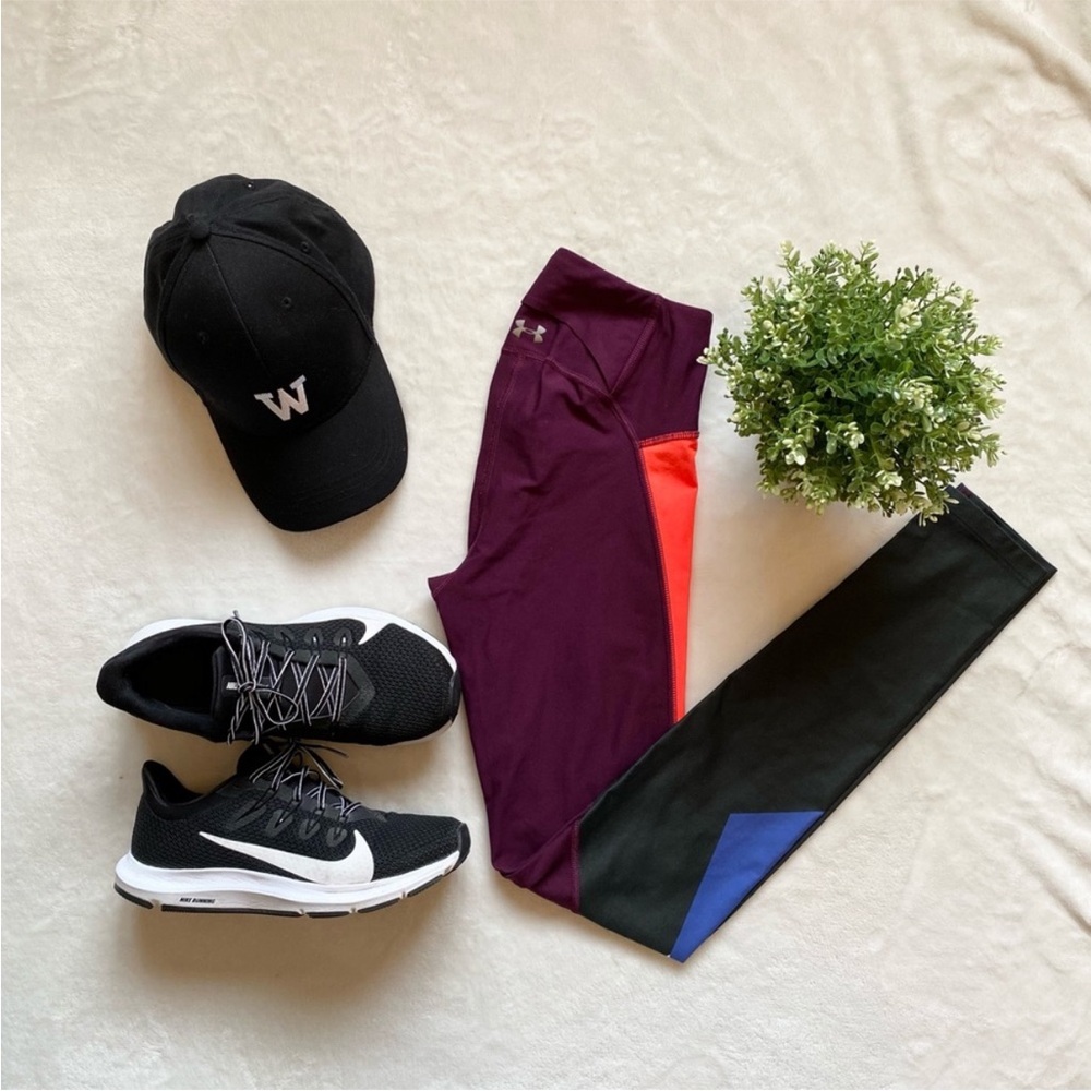 Under Armour Color Block Leggings Size XS